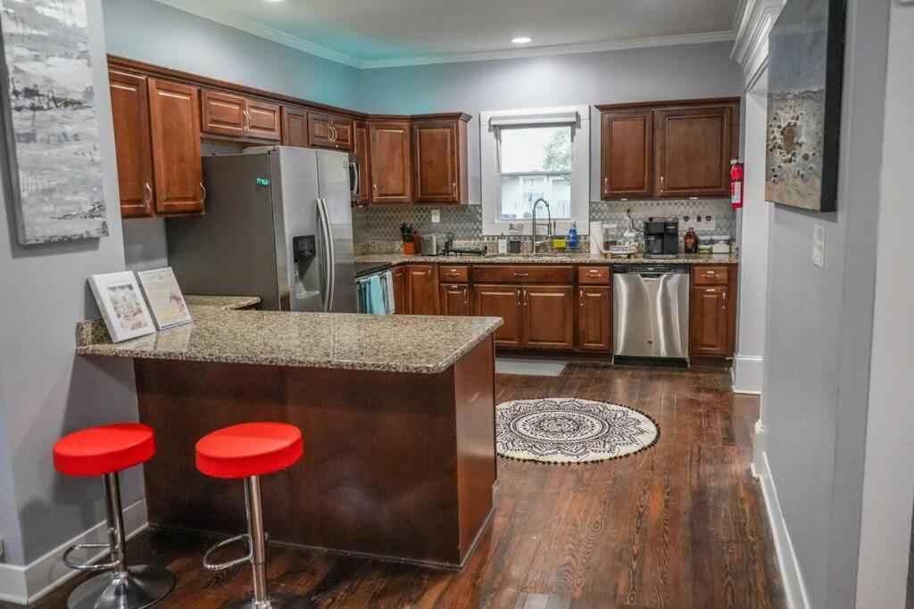 Historic Coastal Haven- Pet Friendly Fast Wi-Fi Villa นอร์ฟอล์ก ภายนอก รูปภาพ