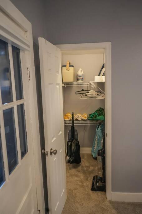 Historic Coastal Haven- Pet Friendly Fast Wi-Fi Villa นอร์ฟอล์ก ภายนอก รูปภาพ