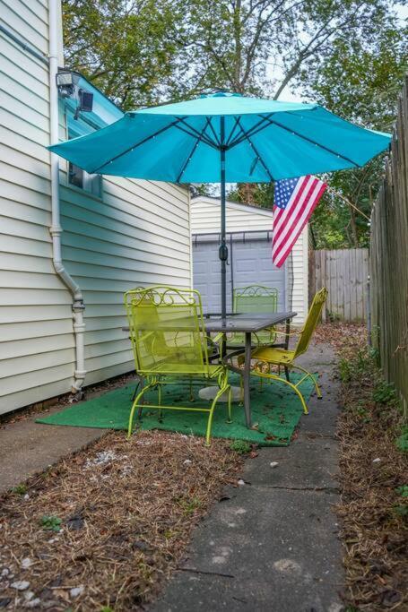 Historic Coastal Haven- Pet Friendly Fast Wi-Fi Villa นอร์ฟอล์ก ภายนอก รูปภาพ